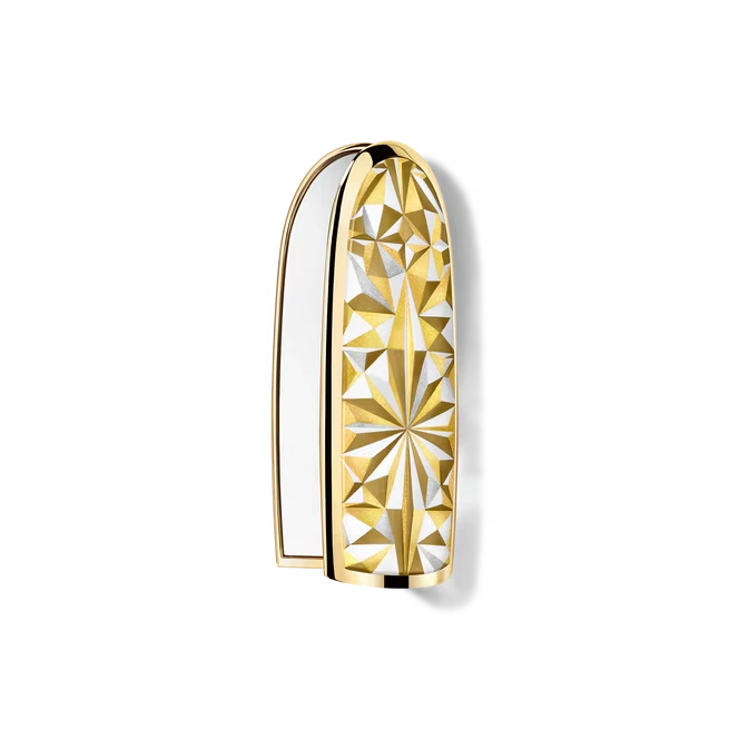 THE CUSTOMIZABLE ULTRA-CARE LIPSTICK